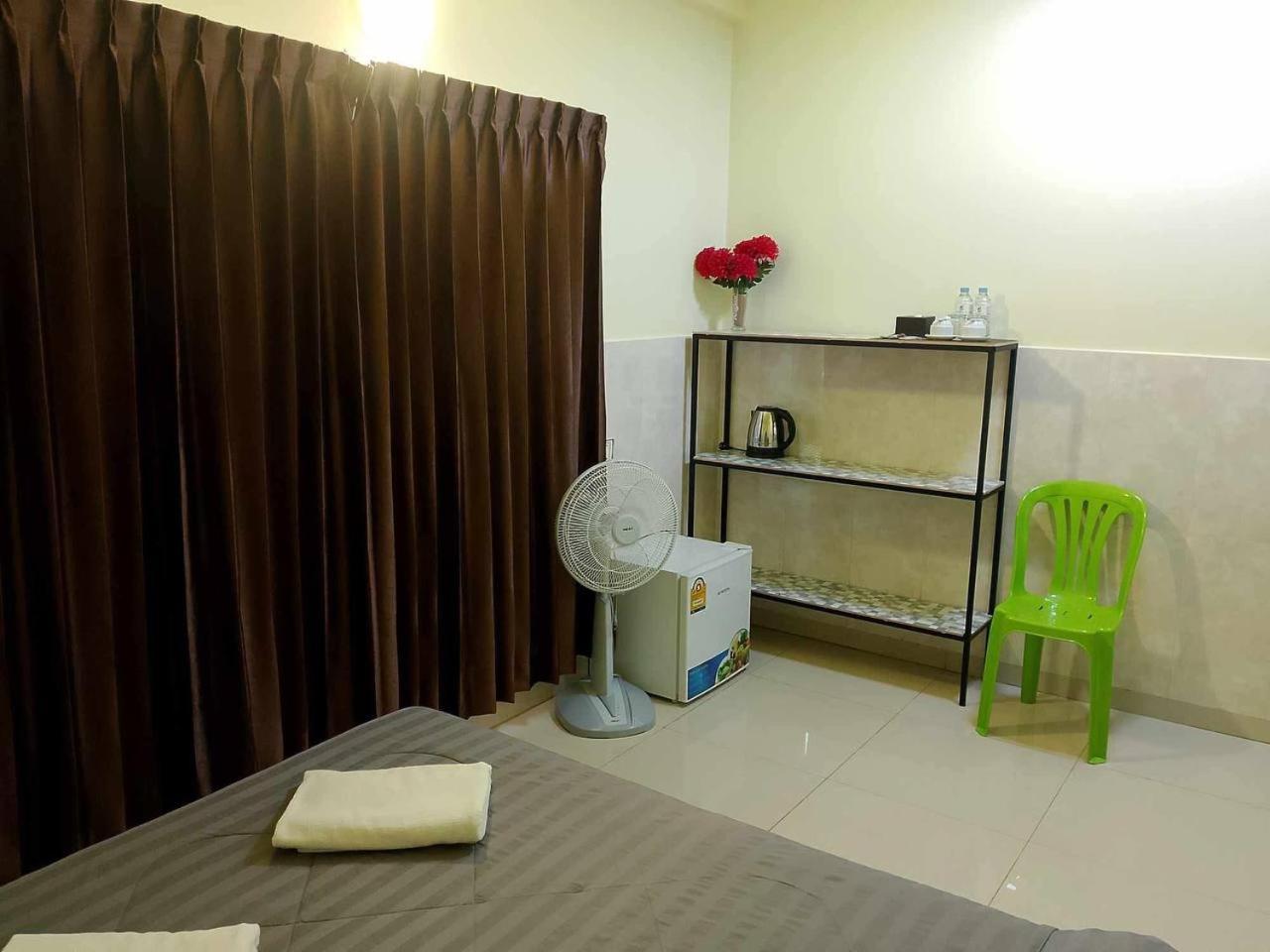 Route 76 Guest House ศรีมโนรม ภายนอก รูปภาพ