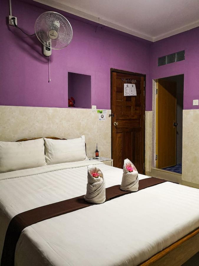 Route 76 Guest House ศรีมโนรม ภายนอก รูปภาพ